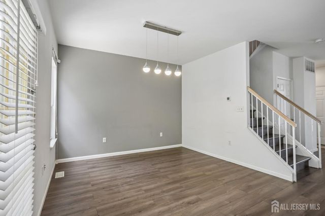 5 Schlottfeld Lane, Parlin, NJ 08859