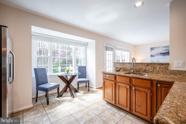 9433 WILLIAM KIRK LN, Burke, VA 22015