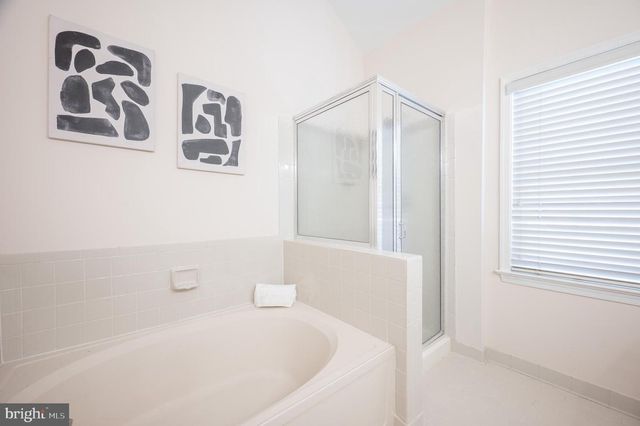 9433 WILLIAM KIRK LN, Burke, VA 22015