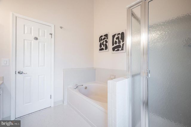 9433 WILLIAM KIRK LN, Burke, VA 22015