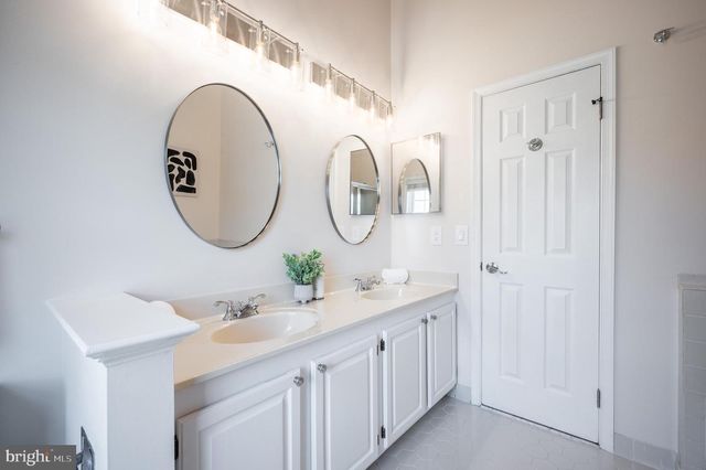 9433 WILLIAM KIRK LN, Burke, VA 22015