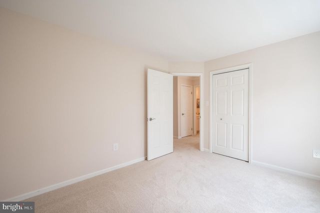 9433 WILLIAM KIRK LN, Burke, VA 22015