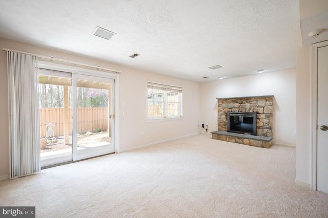 9433 WILLIAM KIRK LN, Burke, VA 22015