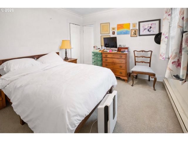 3496 Harrison Ave, Astoria, OR 97103