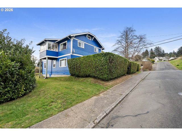 3496 Harrison Ave, Astoria, OR 97103