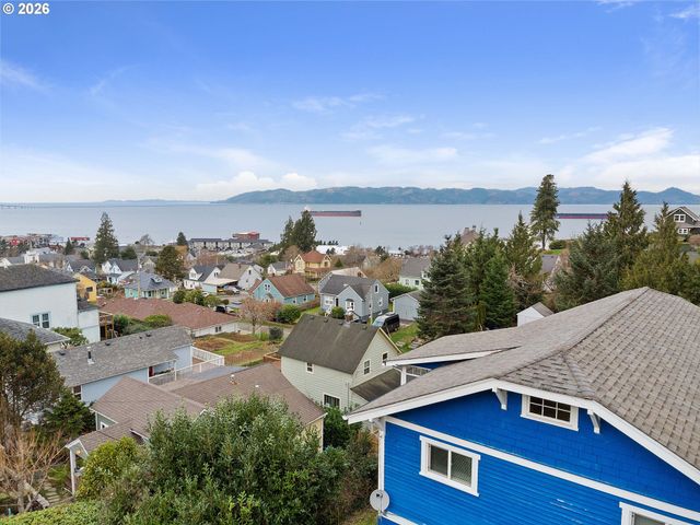 3496 Harrison Ave, Astoria, OR 97103