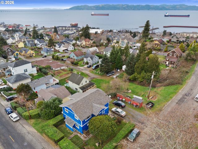 3496 Harrison Ave, Astoria, OR 97103