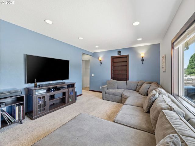 4724 Se THIESSEN Rd, Milwaukie, OR 97267
