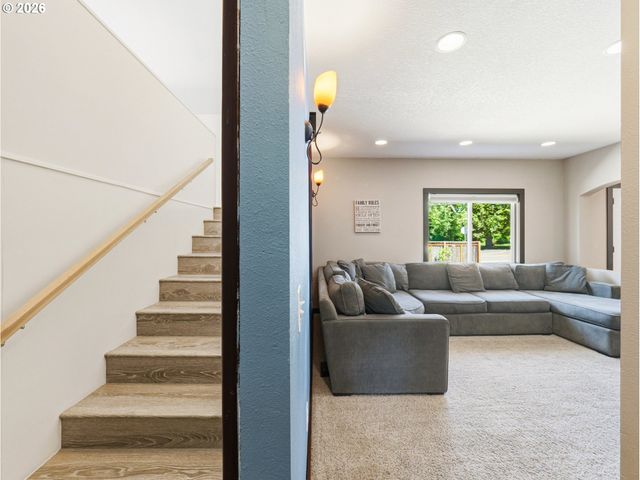 4724 Se THIESSEN Rd, Milwaukie, OR 97267