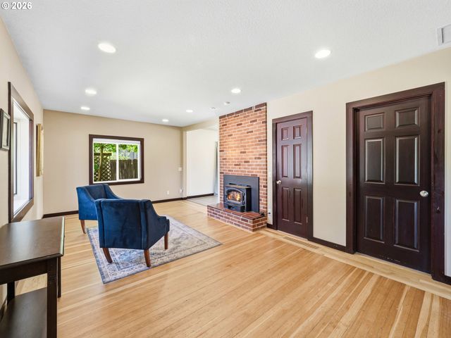 4724 Se THIESSEN Rd, Milwaukie, OR 97267