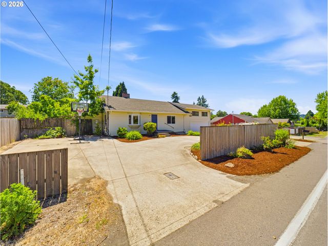 4724 Se THIESSEN Rd, Milwaukie, OR 97267