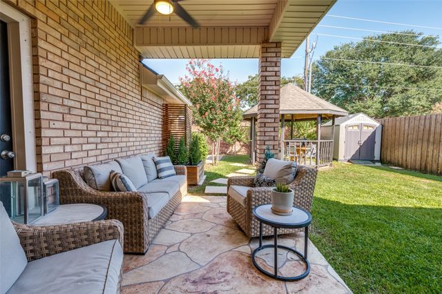 1500 Forest Meadows Court, Bedford, TX 76021