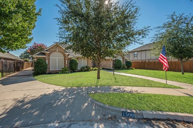 1500 Forest Meadows Court, Bedford, TX 76021