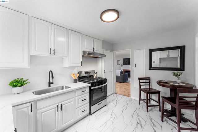 666 Via Pacheco, San Lorenzo, CA 94580