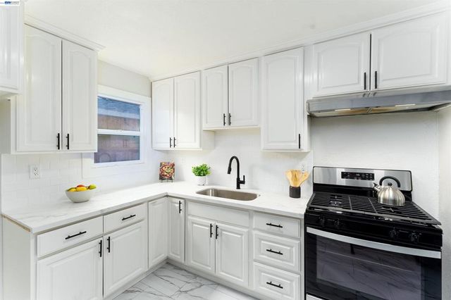 666 Via Pacheco, San Lorenzo, CA 94580