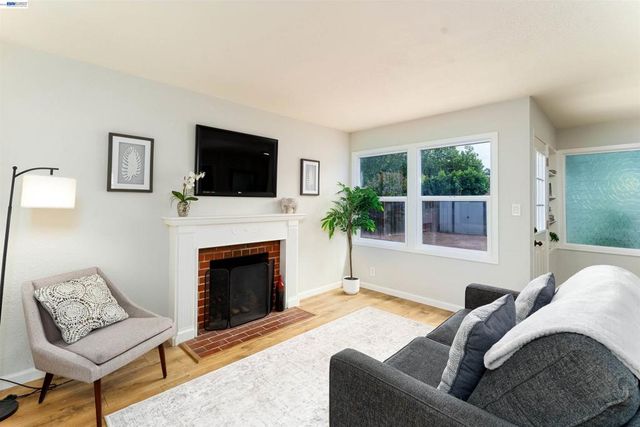 666 Via Pacheco, San Lorenzo, CA 94580