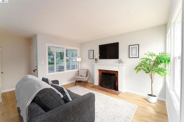 666 Via Pacheco, San Lorenzo, CA 94580