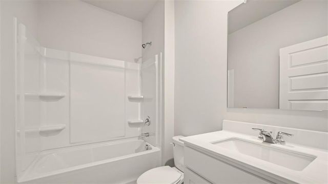817 Pelham Way, Locust Grove, GA 30248