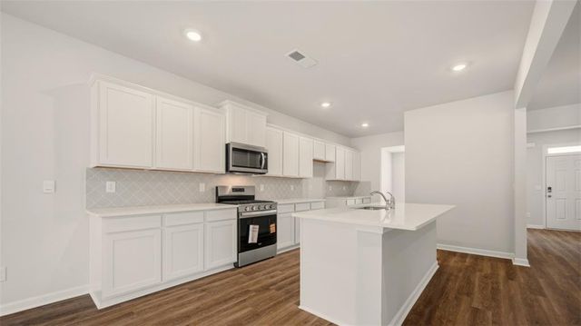 817 Pelham Way, Locust Grove, GA 30248