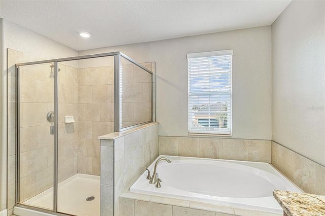 11755 WINTERSET COVE DRIVE, Riverview, FL 33579