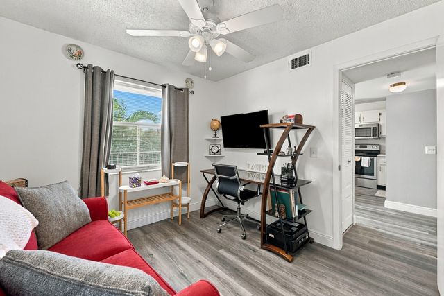 2635 NW 104th Avenue 206, Sunrise, FL 33322
