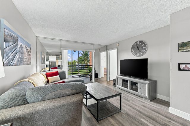 2635 NW 104th Avenue 206, Sunrise, FL 33322