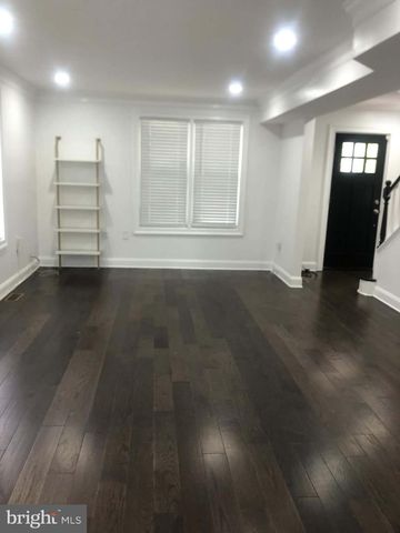 5715 CLAY ST NE, Washington, DC 20019