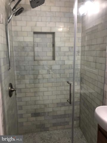 5715 CLAY ST NE, Washington, DC 20019