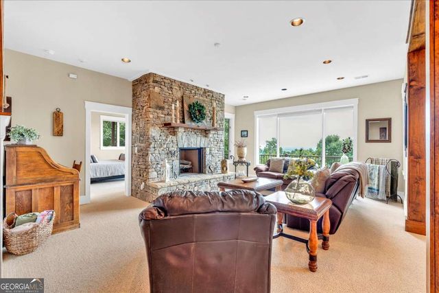 52 Waterside Drive SE, Cartersville, GA 30121