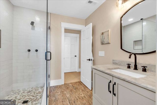 52 Waterside Drive SE, Cartersville, GA 30121