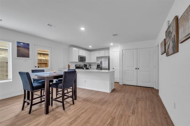 4154 Saltillo Lakes Drive, Baytown, TX 77521