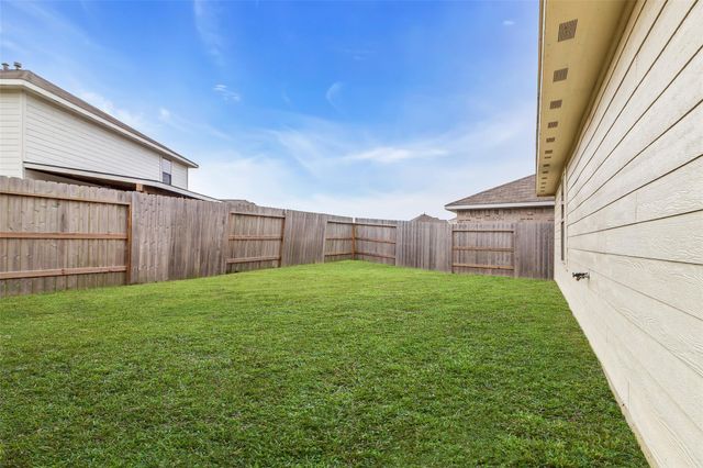 4154 Saltillo Lakes Drive, Baytown, TX 77521