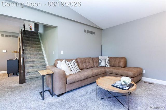 21508 Hall Road, Trenton, MI 48183