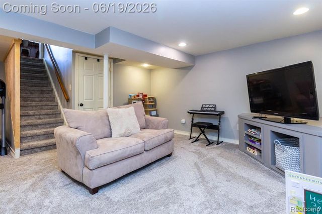 21508 Hall Road, Trenton, MI 48183