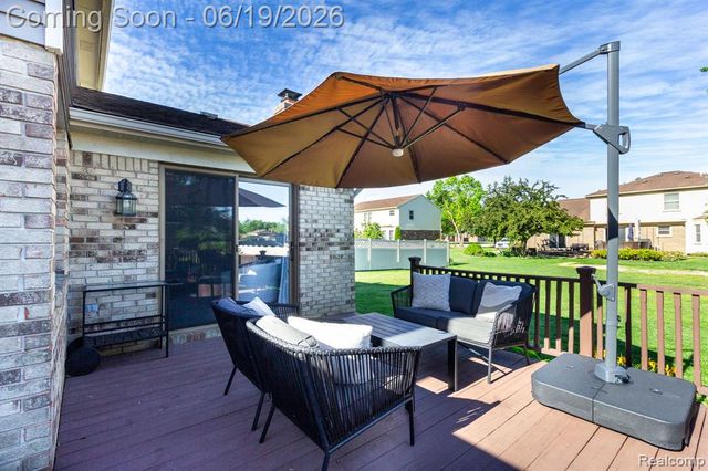 21508 Hall Road, Trenton, MI 48183