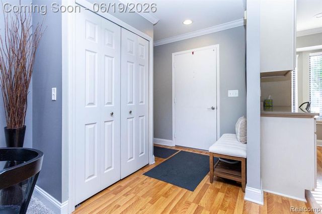 21508 Hall Road, Trenton, MI 48183