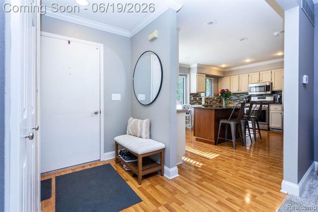 21508 Hall Road, Trenton, MI 48183