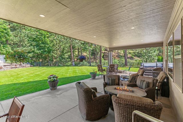 11432 N Cattle Dr, Hayden, ID 83835