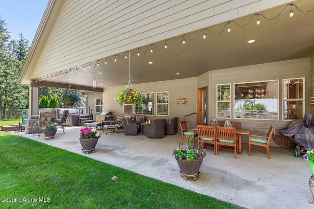 11432 N Cattle Dr, Hayden, ID 83835