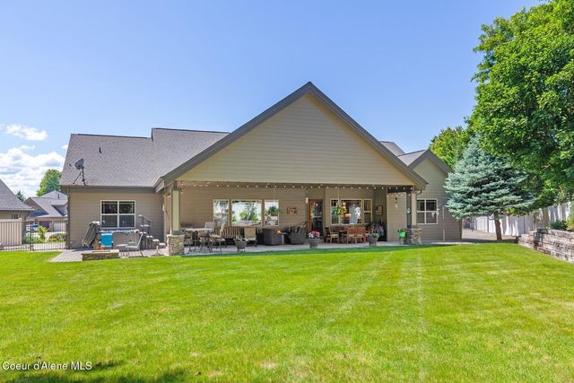 11432 N Cattle Dr, Hayden, ID 83835