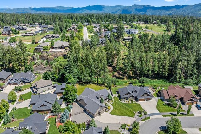 11432 N Cattle Dr, Hayden, ID 83835