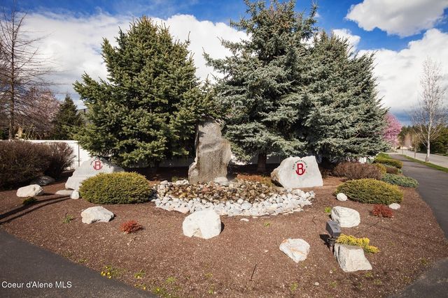 11432 N Cattle Dr, Hayden, ID 83835