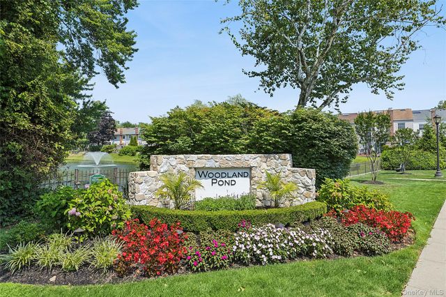 137 Woodlake Drive W, Woodbury, NY 11797