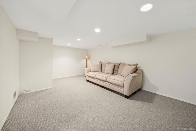 137 Woodlake Drive W, Woodbury, NY 11797