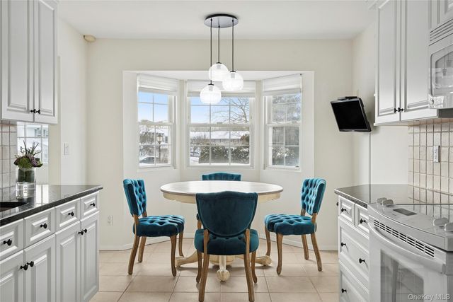 137 Woodlake Drive W, Woodbury, NY 11797