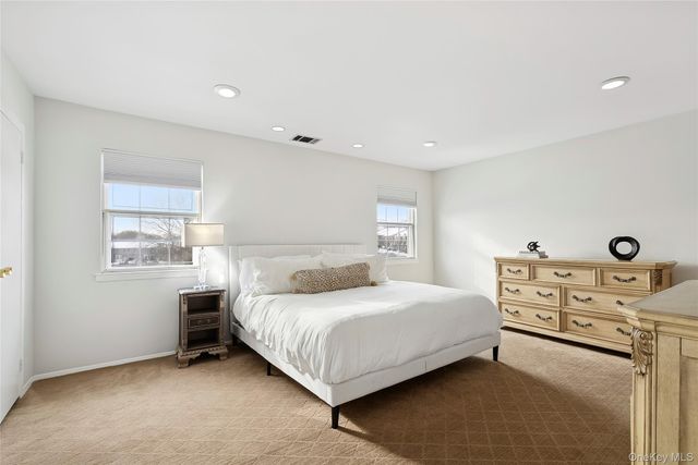 137 Woodlake Drive W, Woodbury, NY 11797