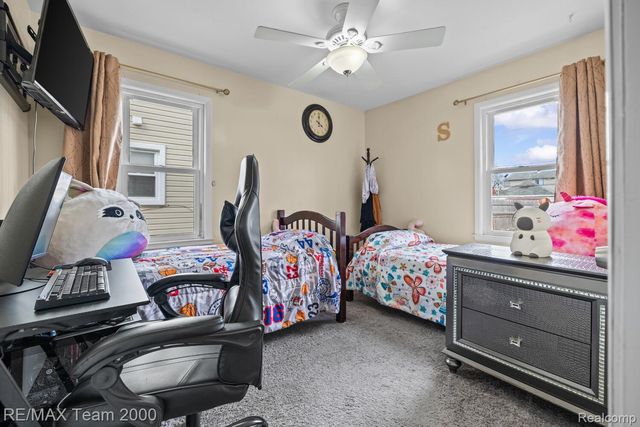 6872 Artesian Street, Detroit, MI 48228