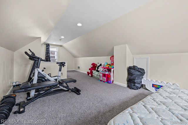 6872 Artesian Street, Detroit, MI 48228