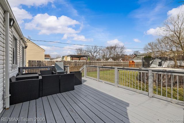 6872 Artesian Street, Detroit, MI 48228