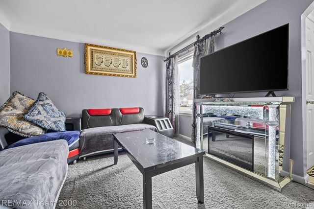 6872 Artesian Street, Detroit, MI 48228